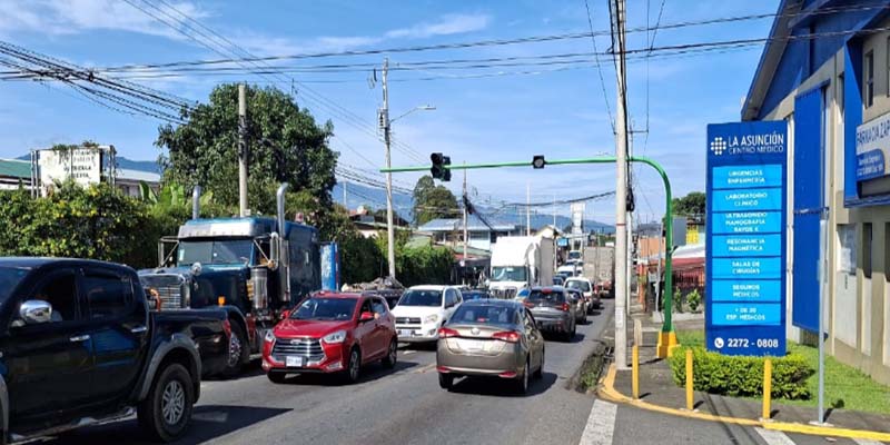 Noticias: Periodista Manuel Flores